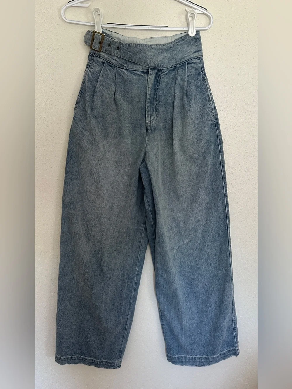 Free People Jella Pleated Side Buckle Wide Leg Jeans Light Acid Wash Denim Size